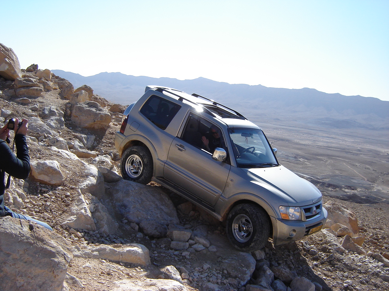 טיולי ג'יפים: מכתש רמון מערב. Makhtesh Ramon West Off road 4x4 jeep tours