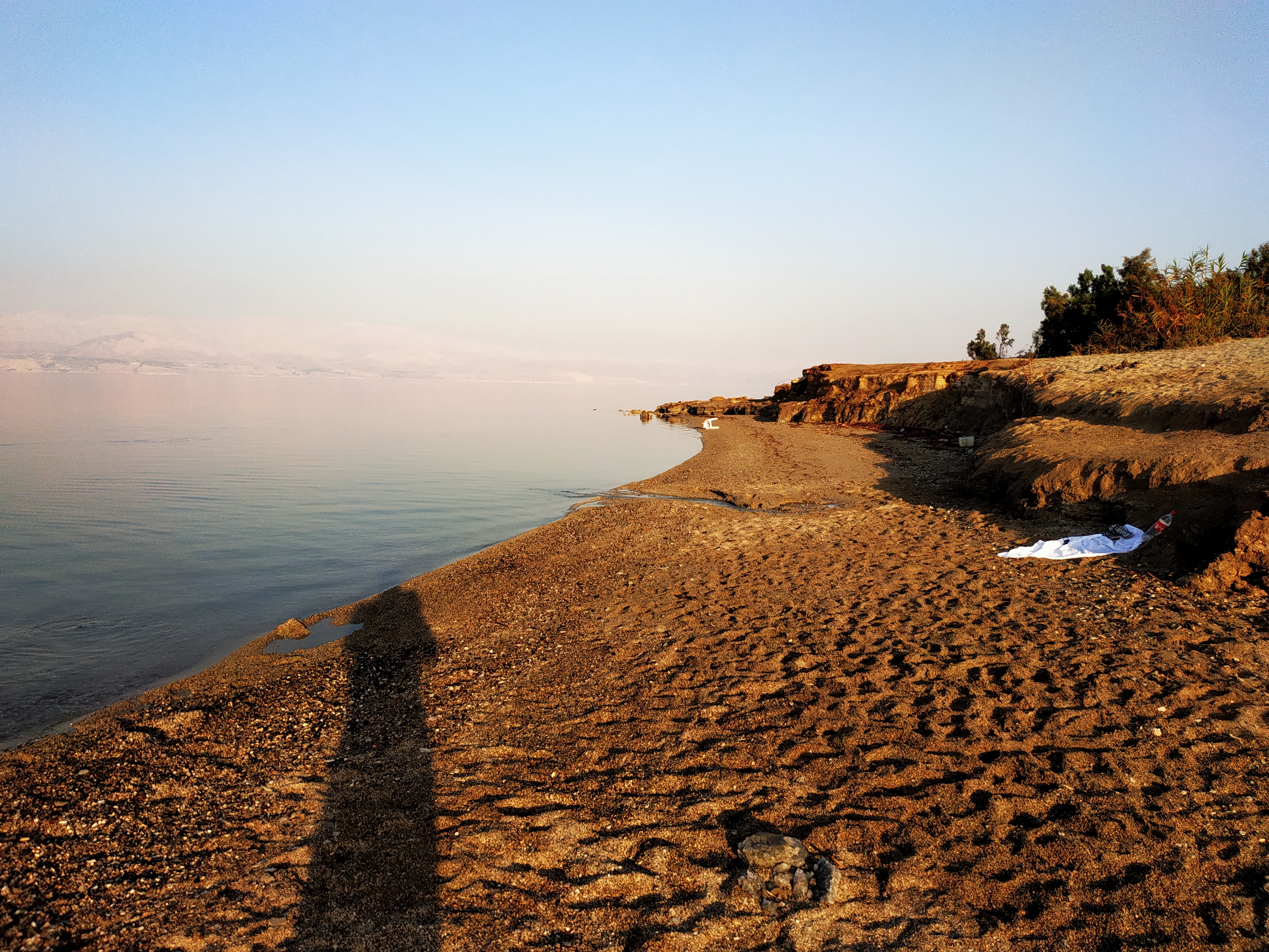 עיינות קדם או חוף מצוקי דרגות, טיולי ג'יפים תרפיה טבעית בבוץ וים המלח . Dead Sea