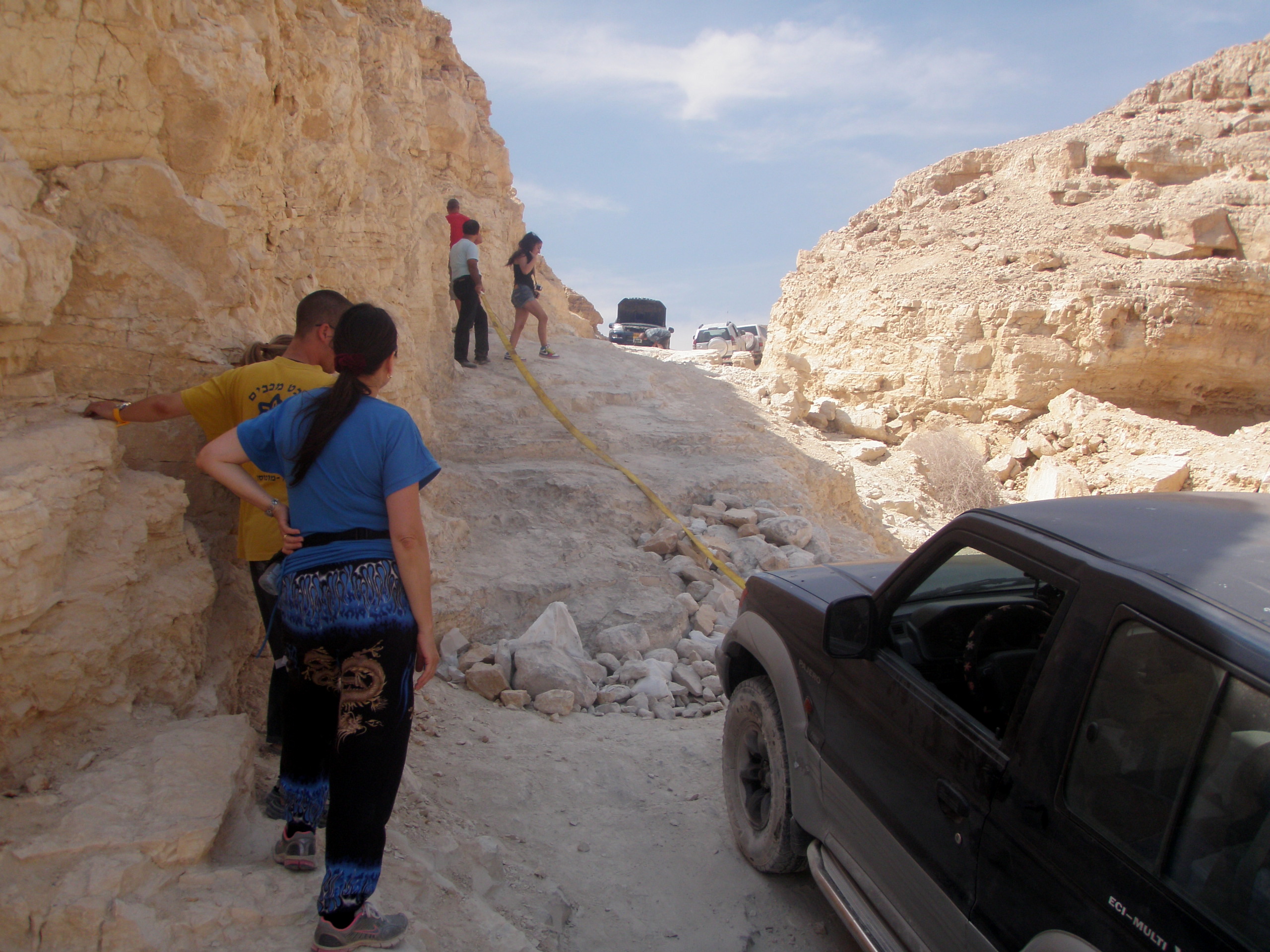ע. דרב אל סולטאן וגבי מים בבקעת צין טיולי ג'יפים. E. Darb-El-Sultan and Tzin water holes jeep advent