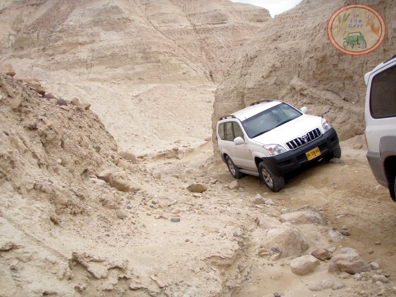 Nahal Pratzim short walk at Judea desert jeep tours.