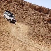 טיולי ג'יפים נגב מערבי למכתש רמון אילת. Tel Aviv-Mitzpe Ramon Eilat Off road 4x4 jeep tours